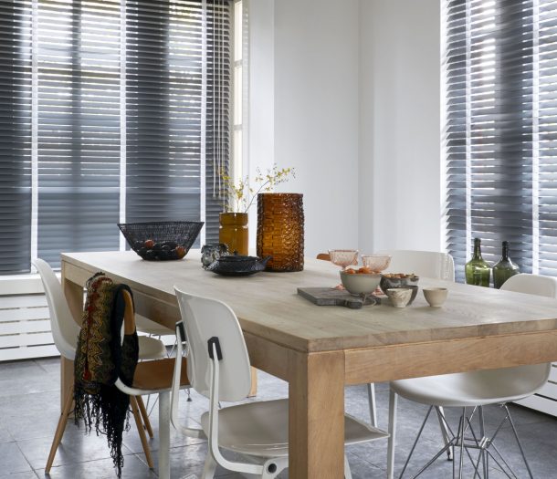 Houten jaloezieën bij de Woonspecialist