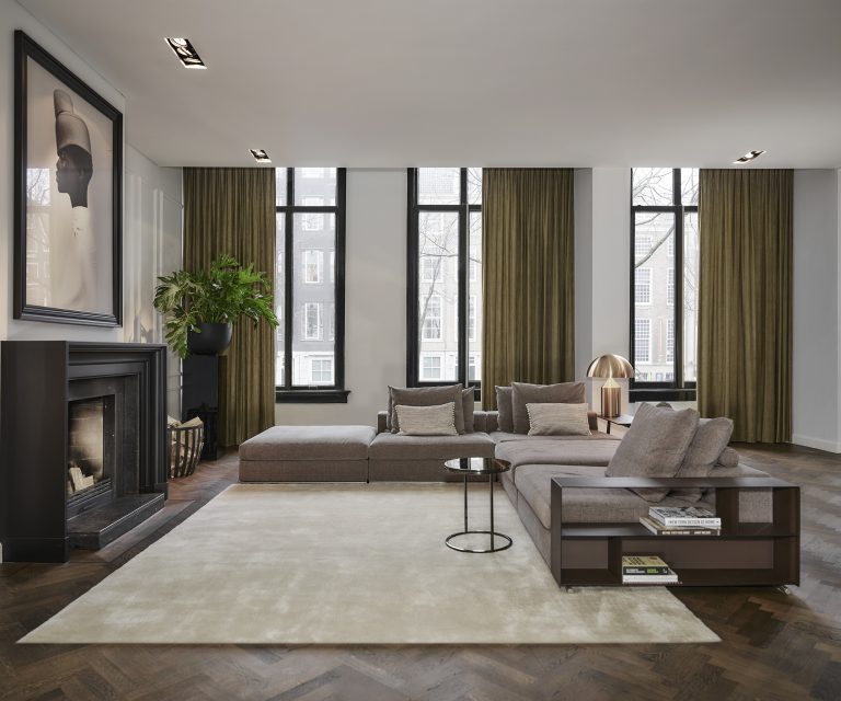 Gordijn – Overgordijn – Artelux – oker geel – Komijn – woonkamer – liggend