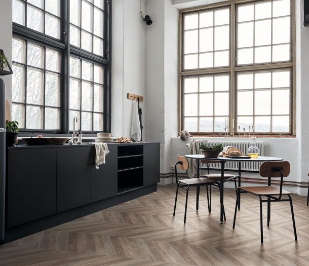 Medium-5742_Magyar_bleached-chevron_diningroom_landscape