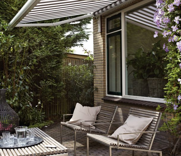 Buitenzonwering | Knikarmscherm | de Woonspecialist