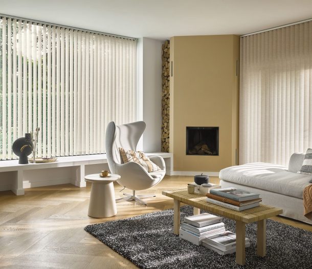 Woonkamer Scandinavische stijl met natuurlijke tinten