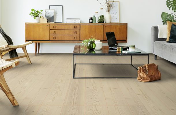 Handbrushed Pine Natural