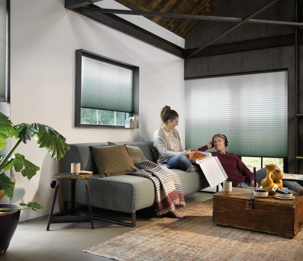 Raamdecoratie plisse shade Luxaflex De Woonspecialist  Bekenkamp De Bilt Zeist Bilthoven Utrecht