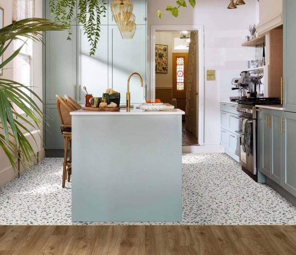 Tropical Forest_Fiastra 46733 – Sierra Oak 58876_room v2