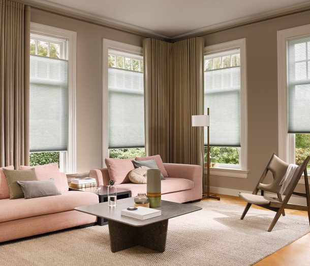 Raamdecoratie met gordijnen Luxaflex