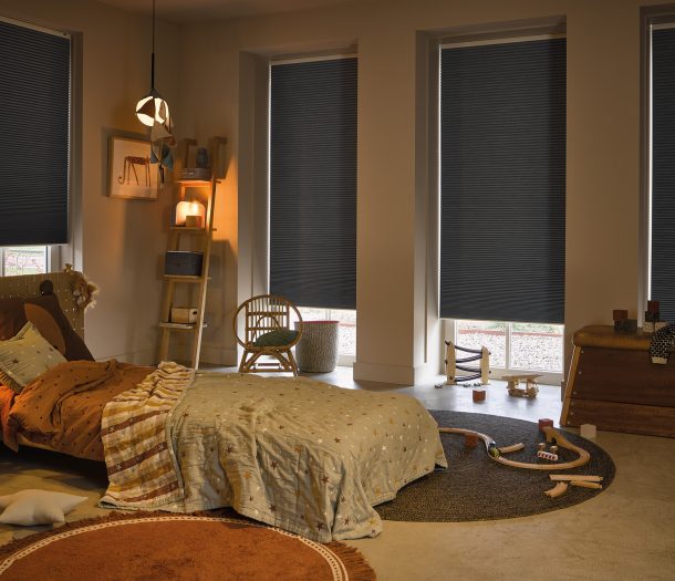 Verduisteren met slaapkamer dupligordijnen_ Luxaflex