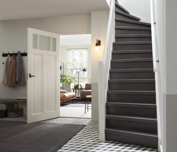 JéWé traprenovatie laminaat overzettrede 130x38cm+100×30 Stootbord