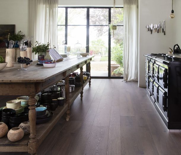 Brede laminaat planken in de keuken BerryAlloct-XL-Dark-Brown-RSH2_