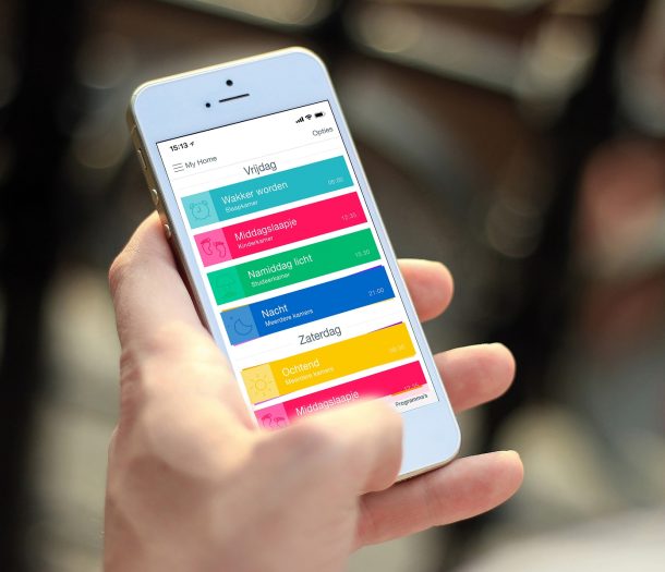 Hand_iPhone_PowerView_Automations_NL