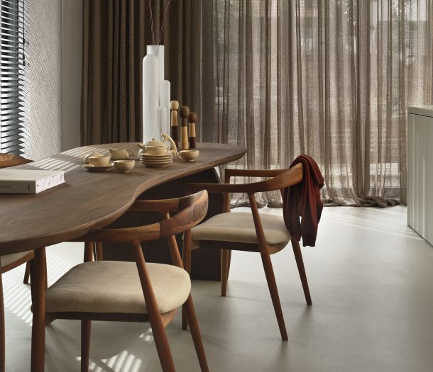 Inbetweens – Kendix – Allure – bruin – eettafel – staand (2)