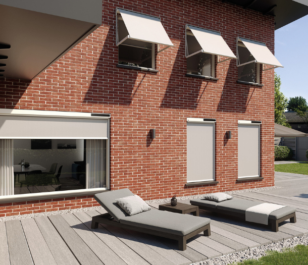 Knikarmscherm luxaflex bovenverdieping